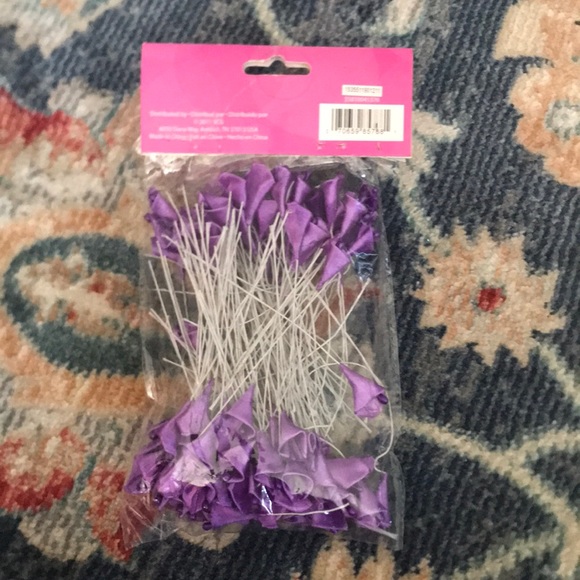 Faux Calla Lily and White Cloth Leaves Bundle - Picture 4 of 7